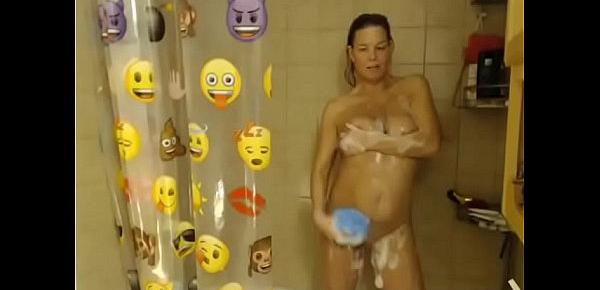  Busty MILF Deep plays with herself in the shower